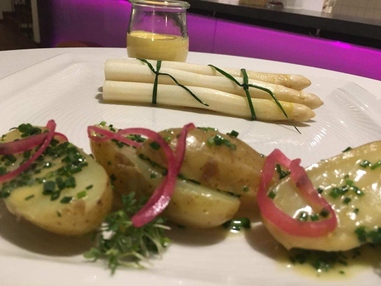 restaurant maximilians spargel sauce hollandaise